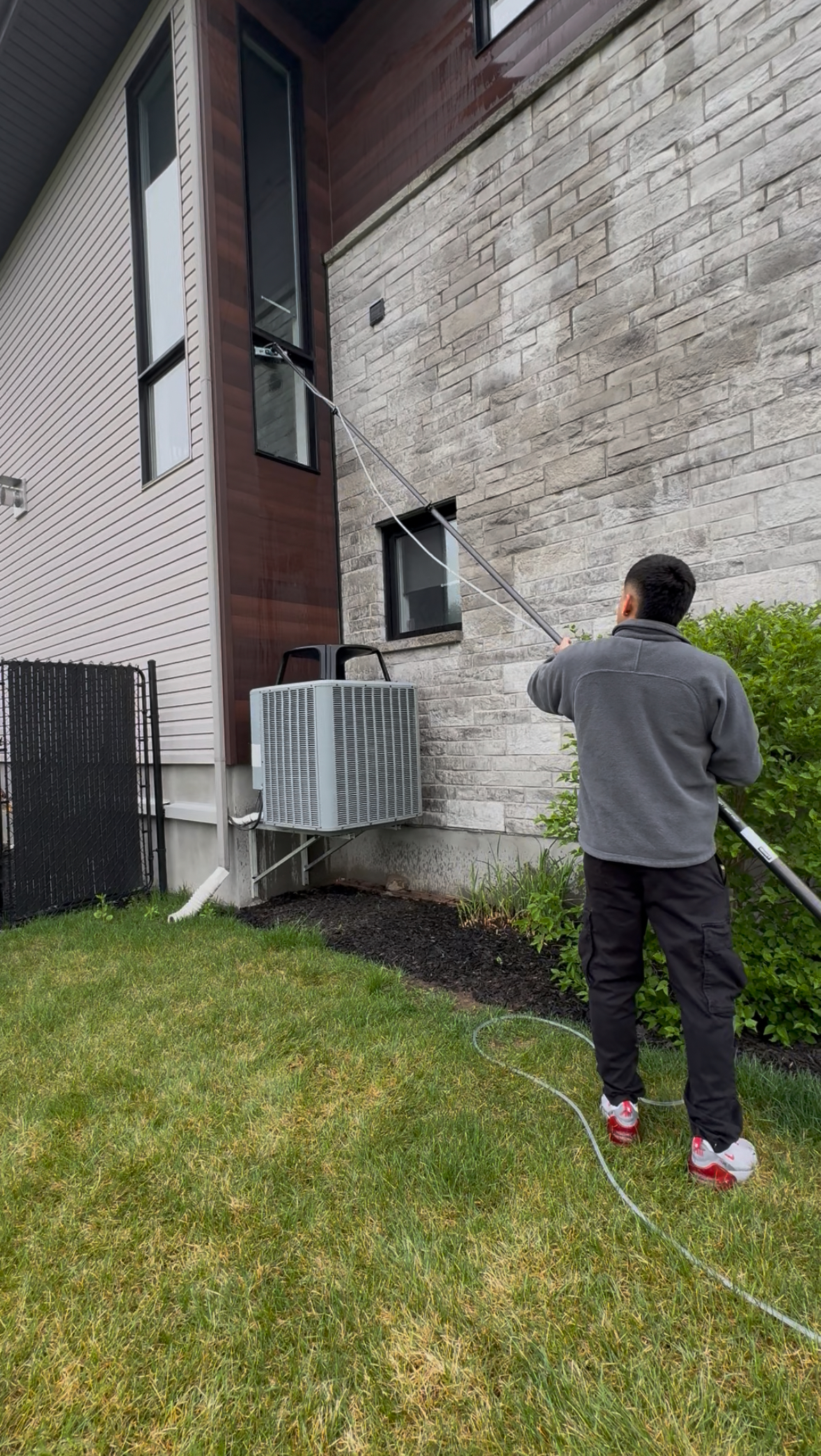 Aridan — Lavage de vitres résidentiel Repentigny